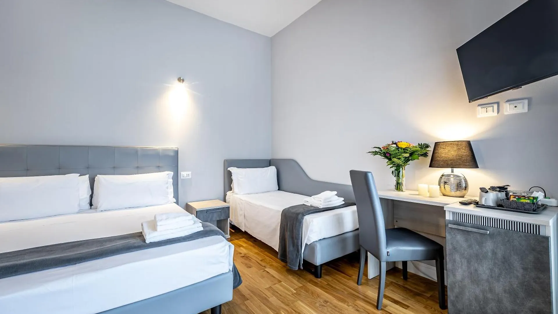 לינה וארוחת בוקר פירנצה Residenza24 2*,