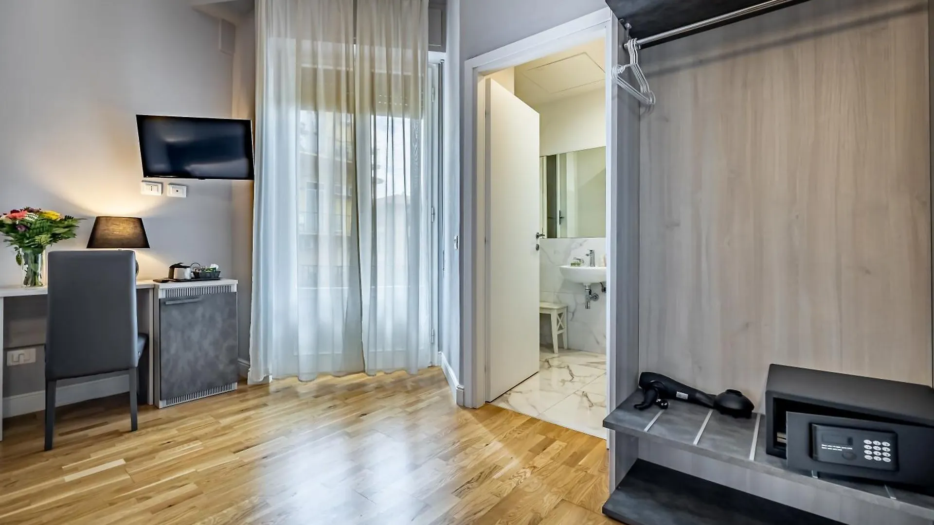 לינה וארוחת בוקר פירנצה Residenza24 2*,