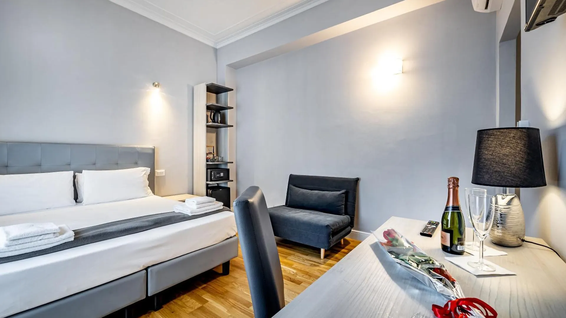 Residenza24 Bed & Breakfast Florence 2*,