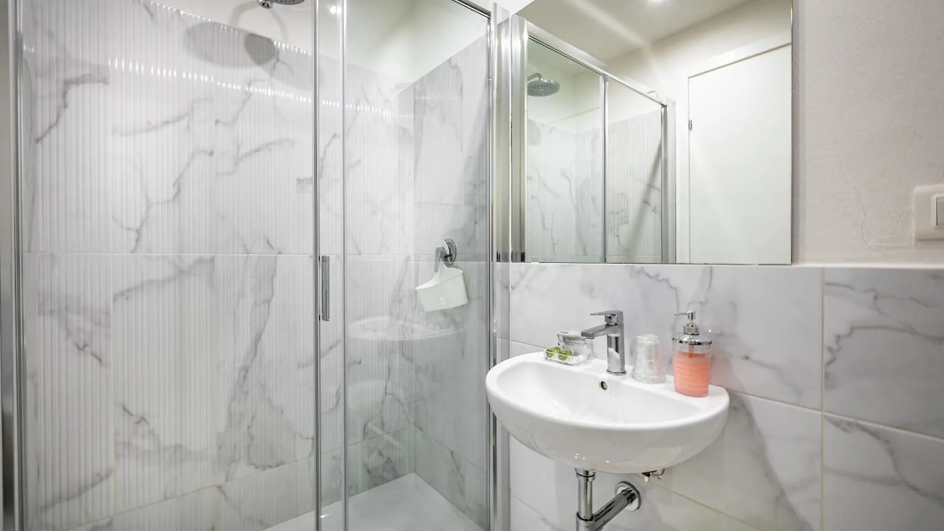 לינה וארוחת בוקר פירנצה Residenza24 איטליה