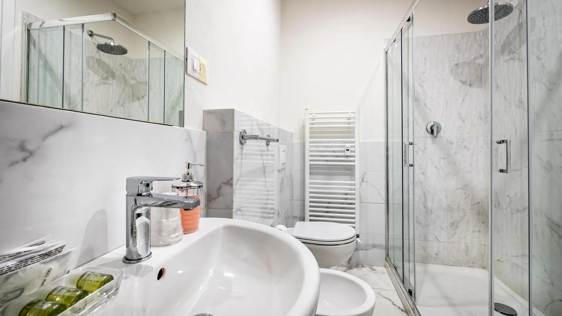 לינה וארוחת בוקר פירנצה Residenza24